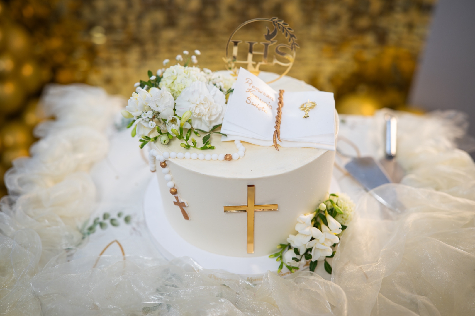 Zdjęcia komunijne - tort i dekoracje