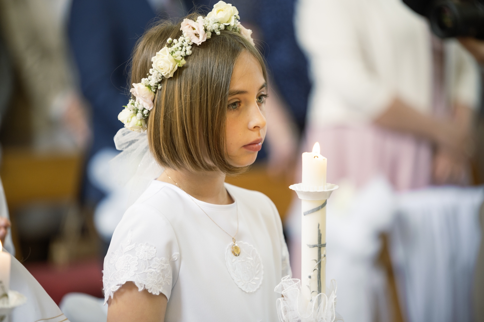 Zdjęcia komunijne - uroczystość w kościele